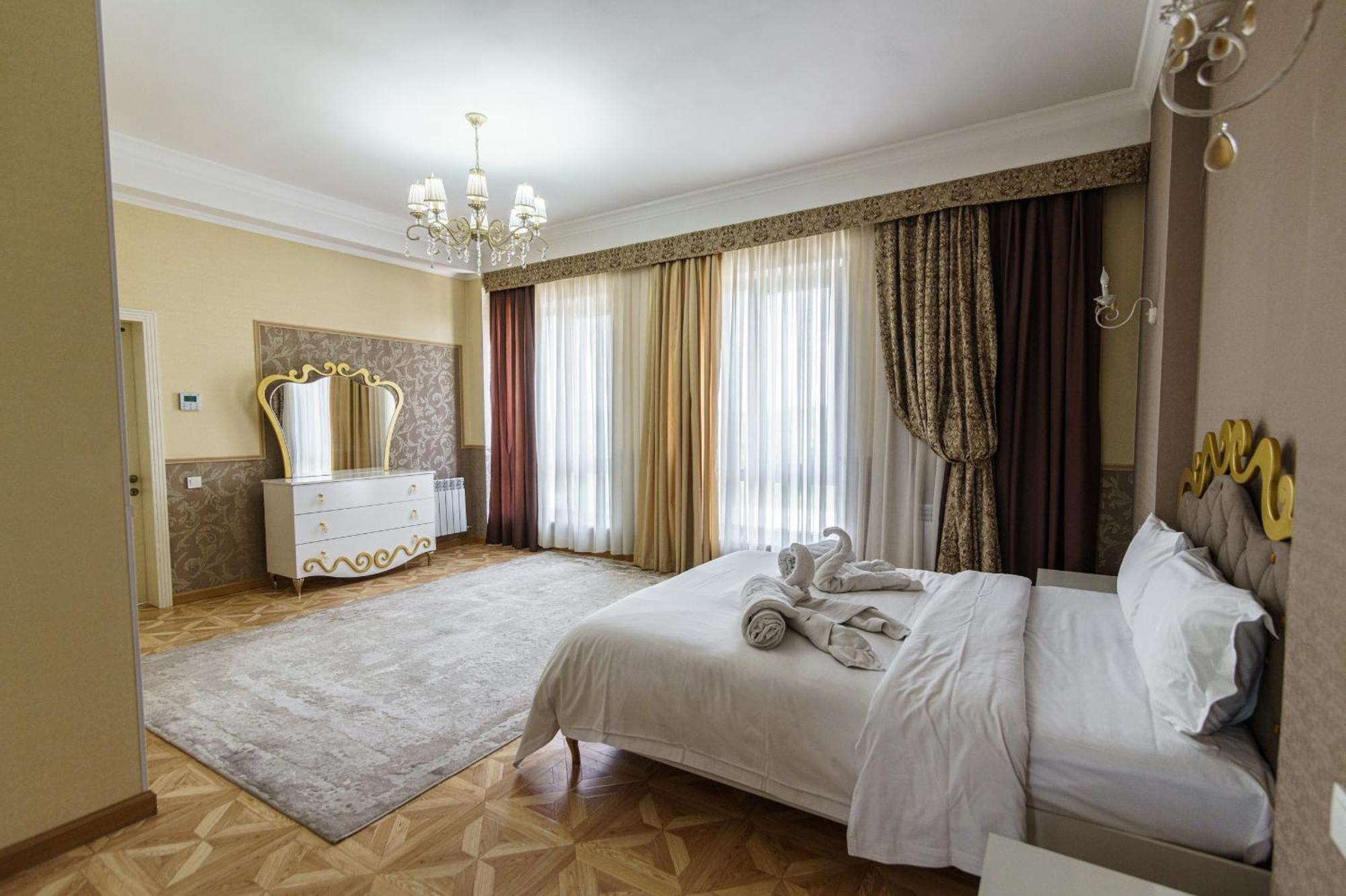 Park Hotel Al Bustan Shymkent Exterior photo